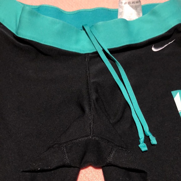 ⬇️⭐️ Women’s Nike Just Do It Leggings - Picture 9 of 12